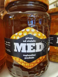Med jarní květový 950g
